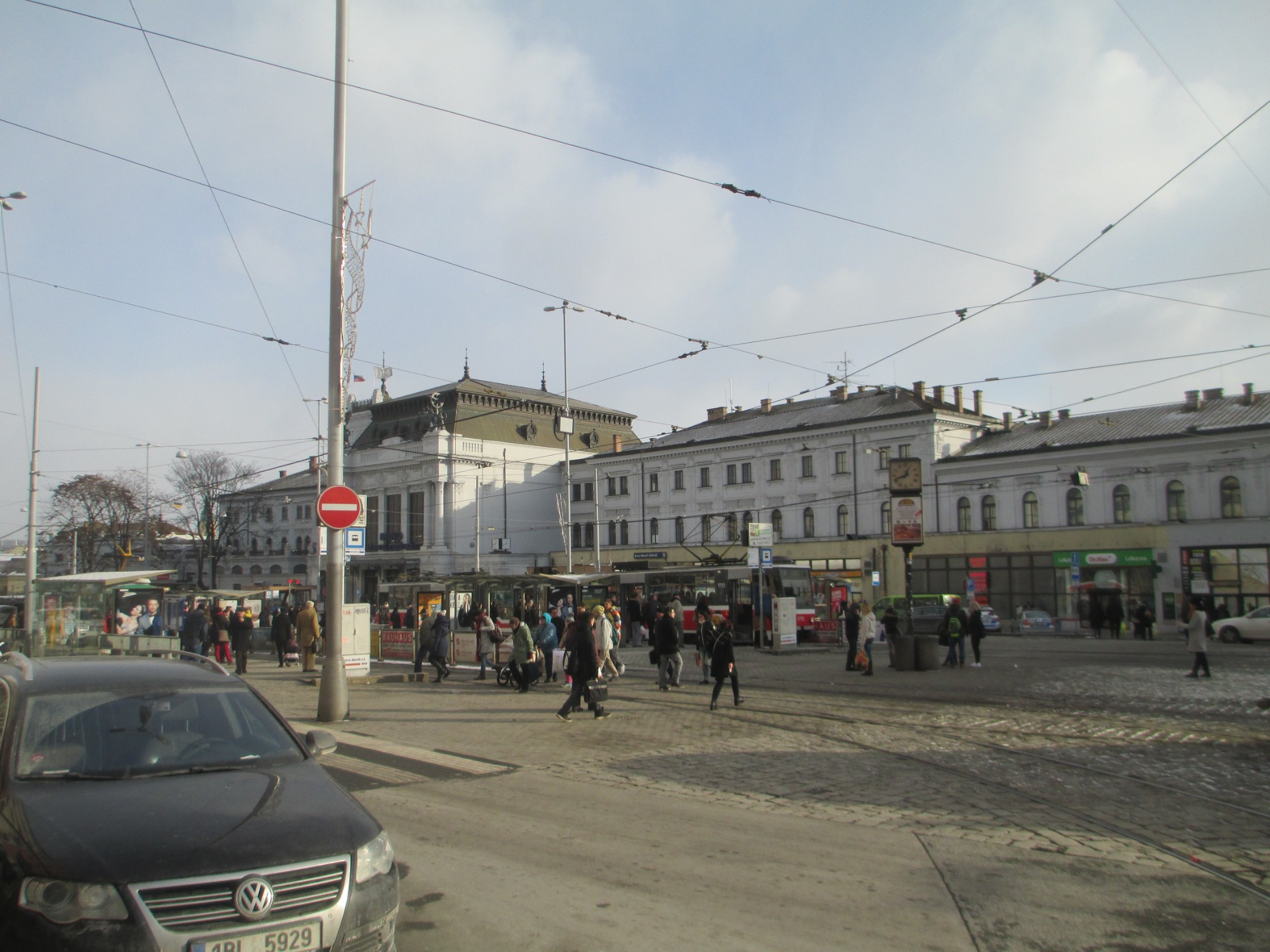 Брно. У главного железнодорожного вокзала. (06.01.2017)