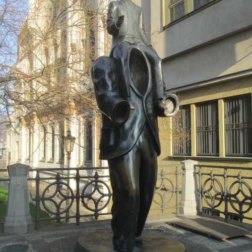 Прага. Памятник Францу Кафке. (01.01.2017)