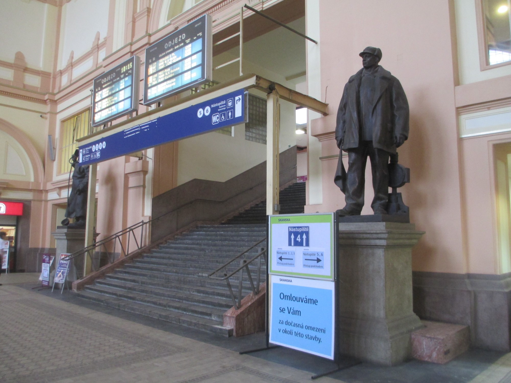 Пльзень. В здании главного железнодорожного вокзала. (08.01.2017)