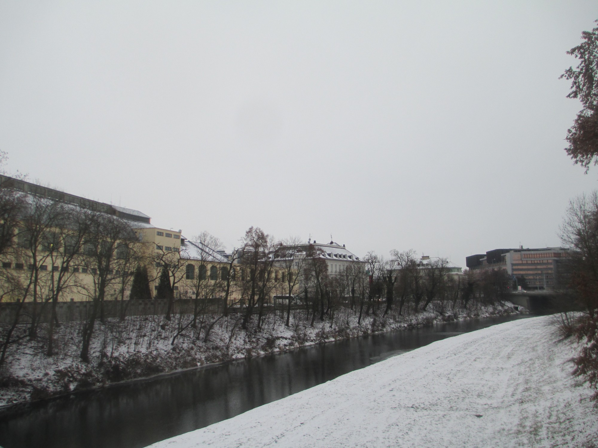 Пльзень. Вид на реку Радбуза. (07.01.2017)