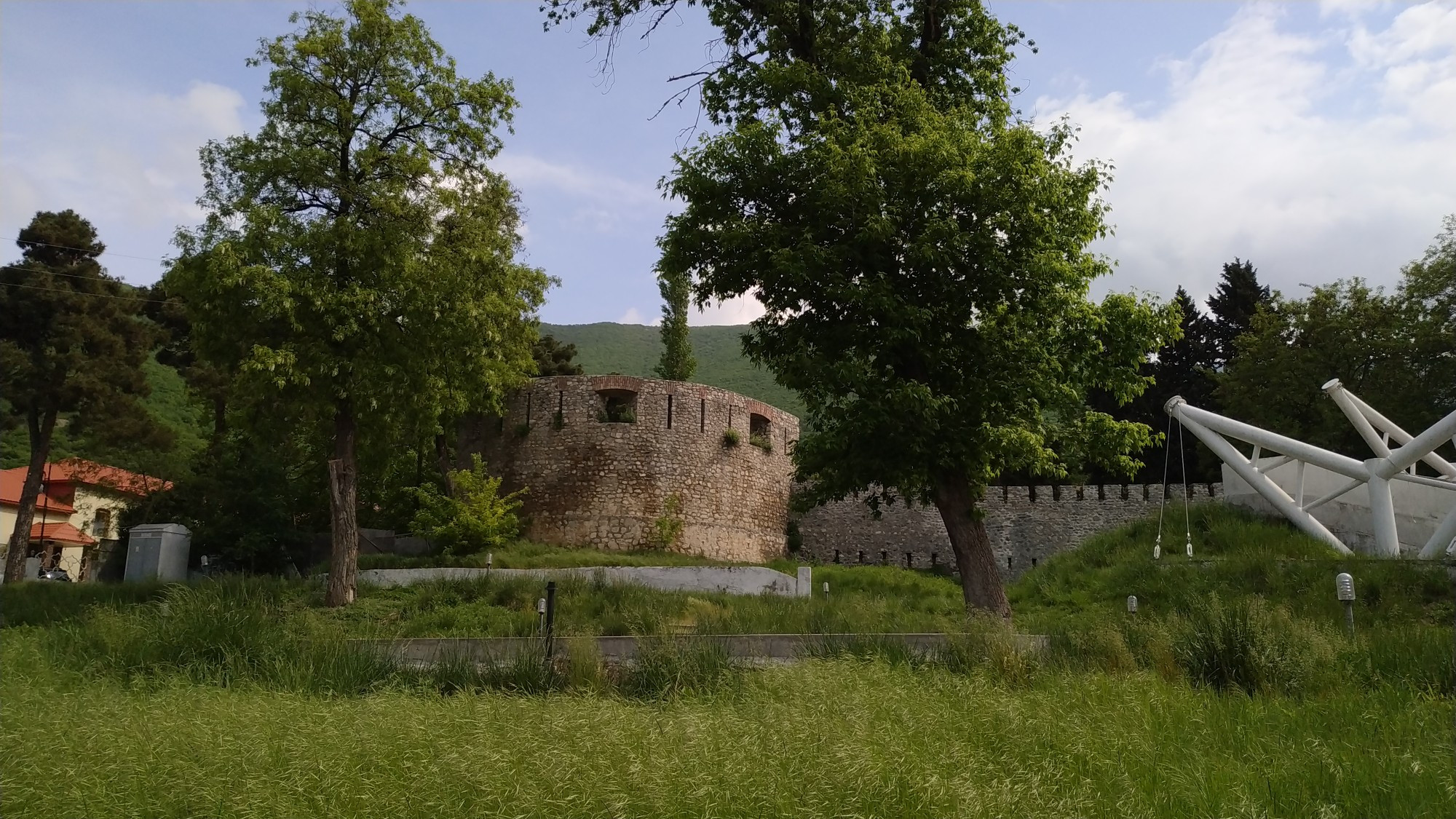 Около Шекинской крепости. (10.05.2019)