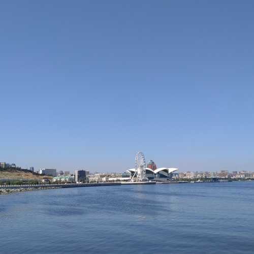 Баку. Вид на Каспийское море. (12.05.2019)