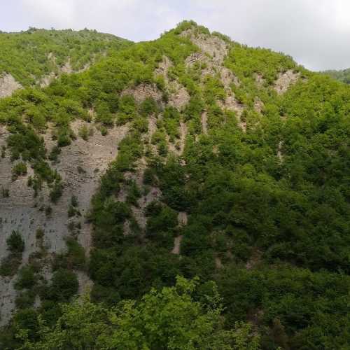 Кавказские горы недалеко от Лагича. (10.05.2019)