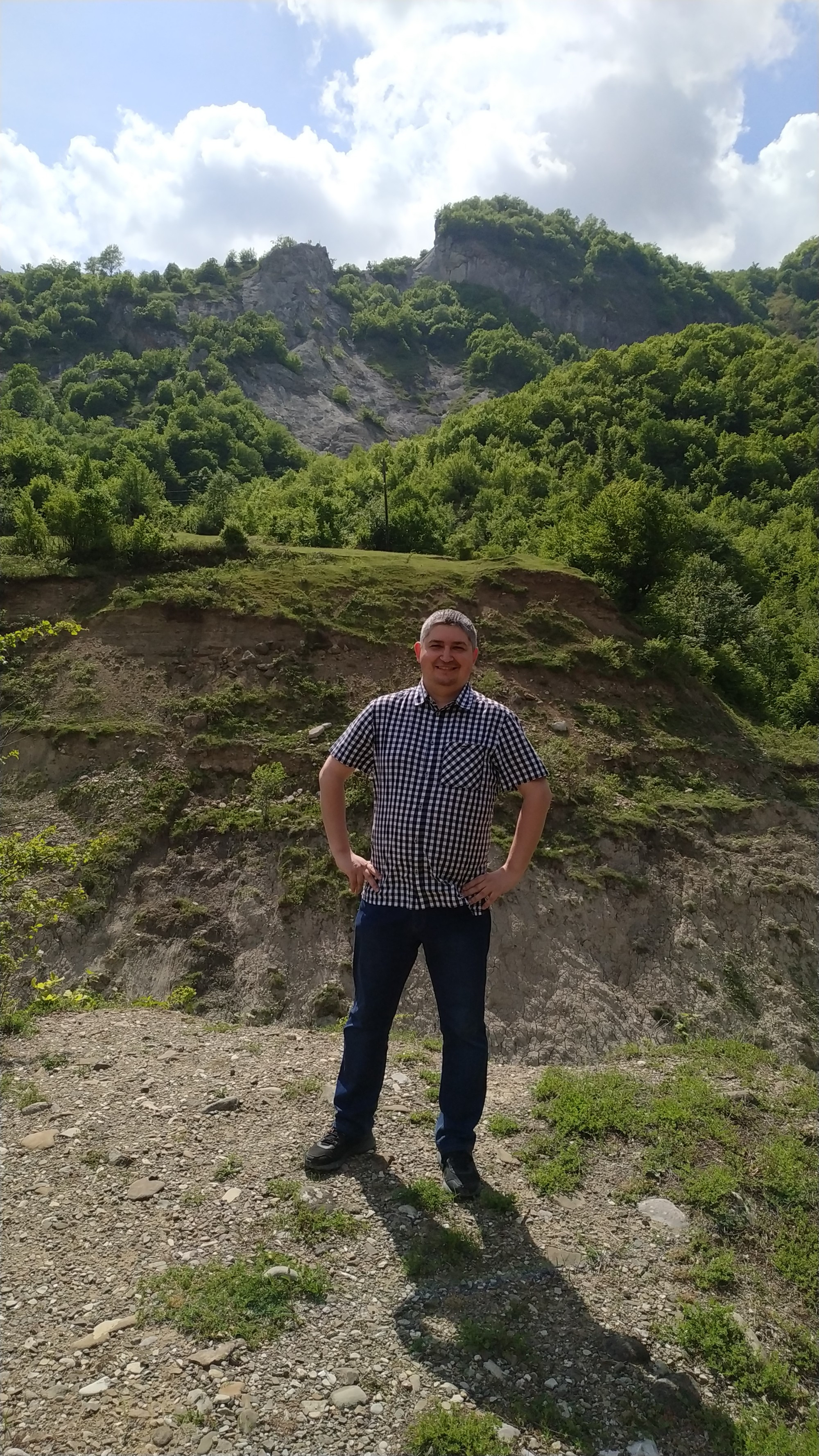 Я в Кавказских горах недалеко от Лагича. (10.05.2019)