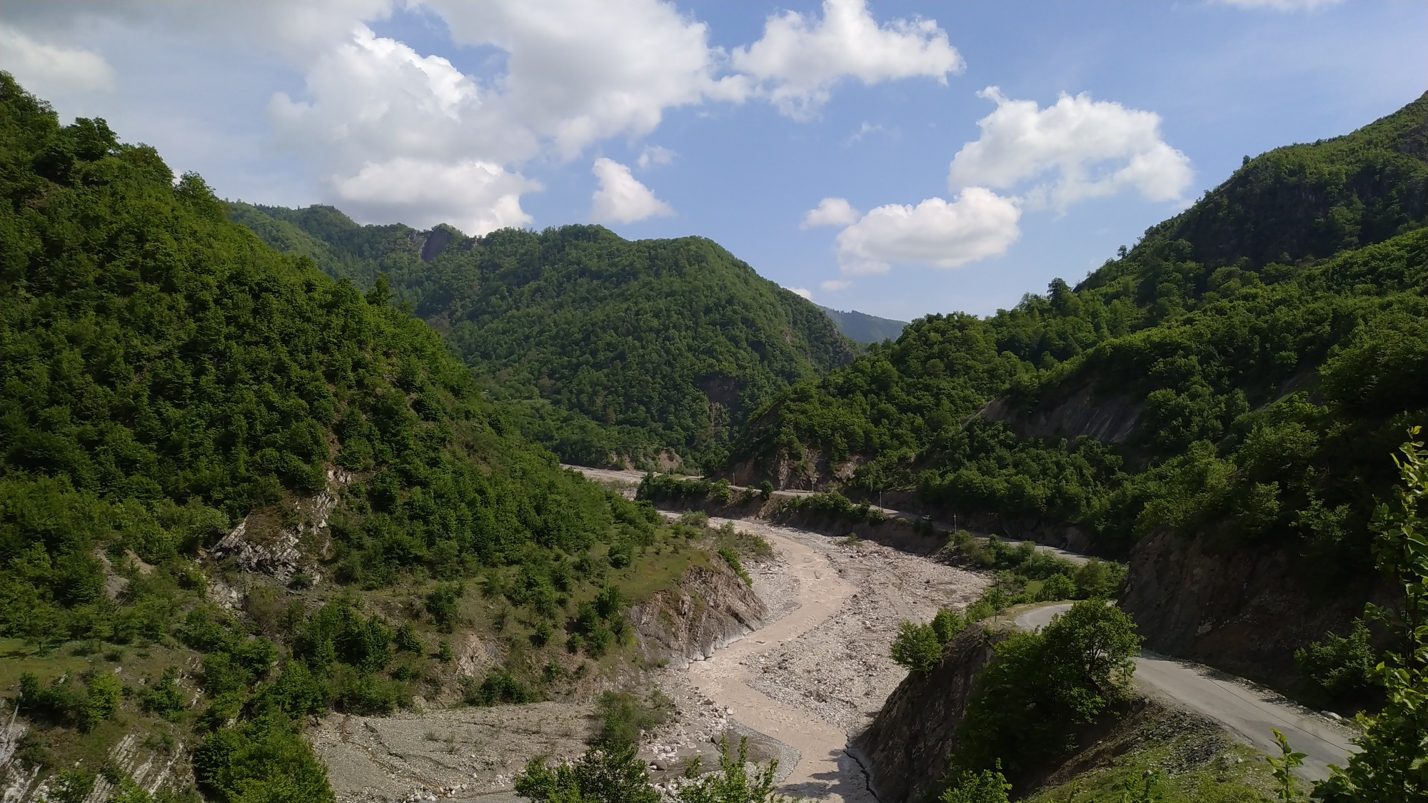 Река Гирдыманчай в Кавказских горах. (10.05.2019)