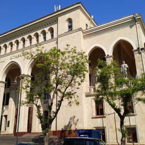 Баку. Азербайджанская Национальная библиотека. (13.05.2019)