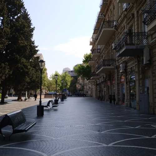 Баку. Улица Низами. (13.05.2019)