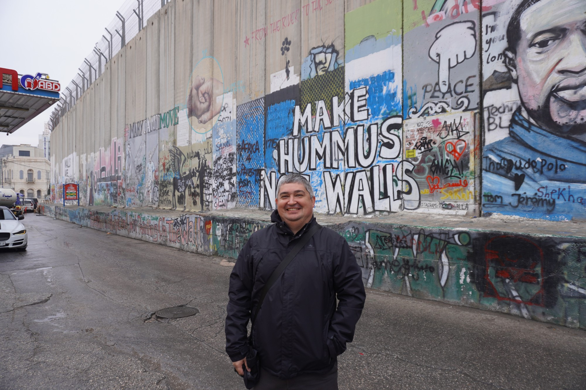 Вифлеем. Я у разделительной стены между Израилем и Палестинской автономией. (06.01.2023)