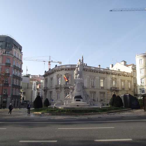 Лиссабон. Проспект Свободы. Монумент погибшим в Великой Войне. (01.01.2018)
