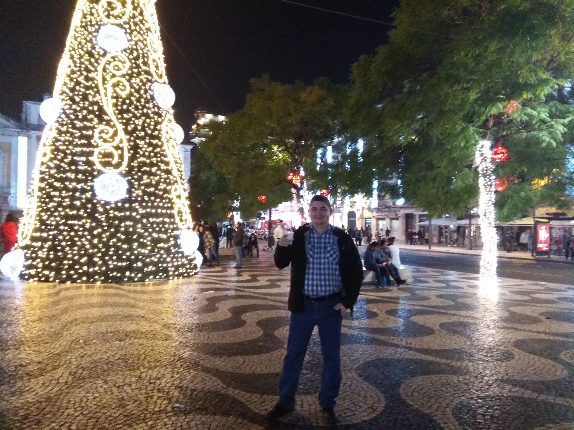 Лиссабон. Я в новогоднюю ночь на площади Россиу. (01.01.2018)