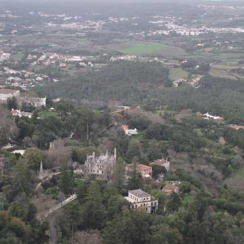 Синтра. Вид на Кинта да Регалейра из замка мавров. (02.01.2018)