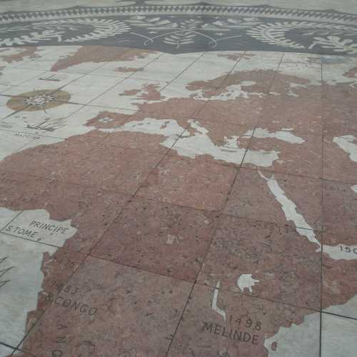 Лиссабон. Карта Великих Географических Открытий Португалии на площади Империи. (01.01.2018)