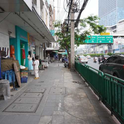 Бангкок. Улица Рамы IV. (29.10.2023)