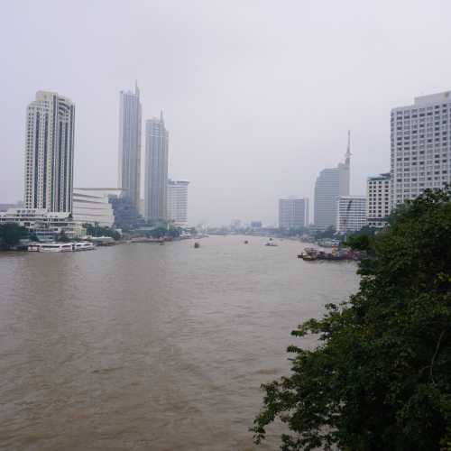 Бангкок. Вид на реку Чаупхрая. (29.10.2023)