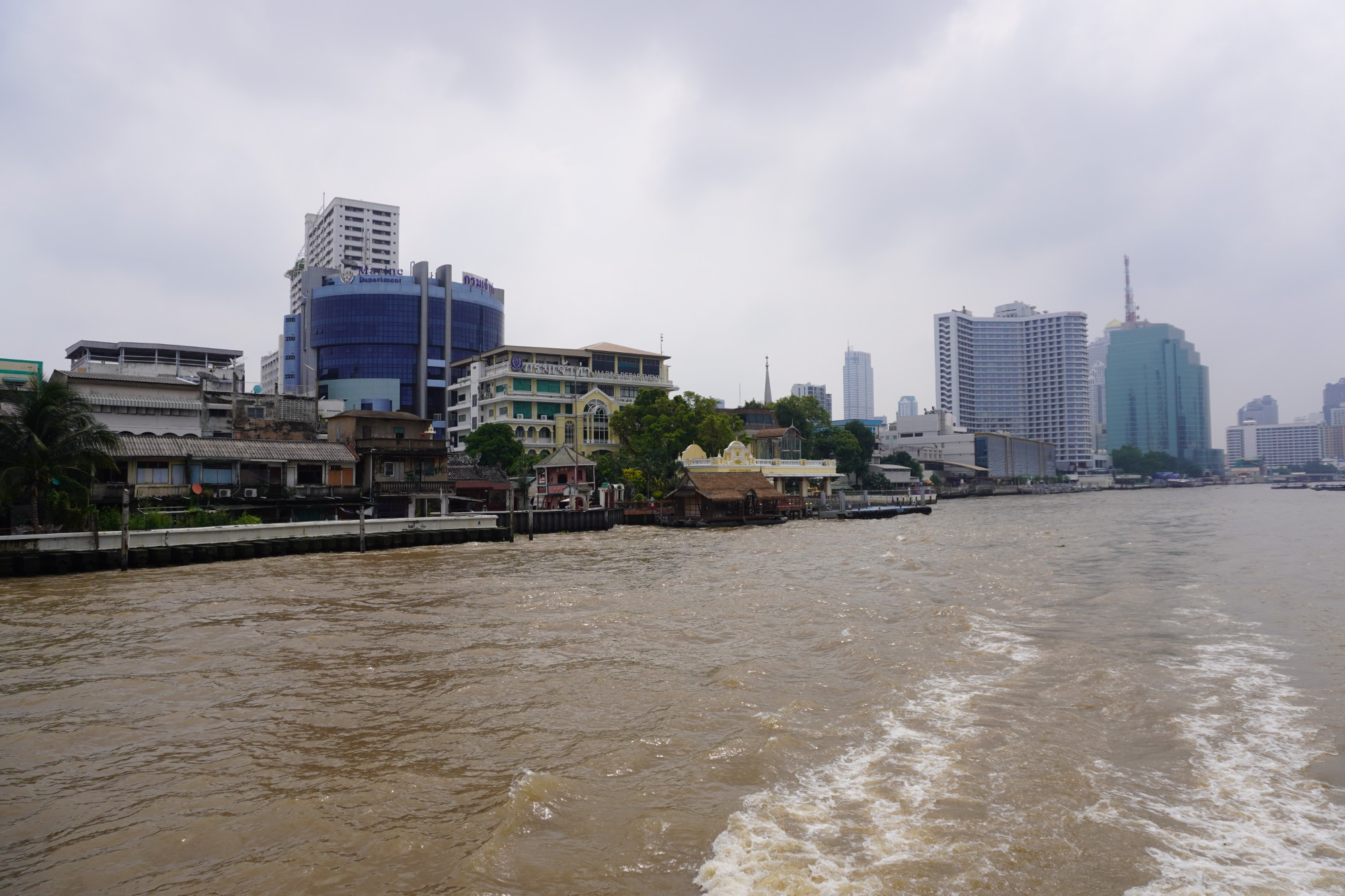 Бангкок. На речном трамвае по реке Чаупхрая. (29.10.2023)