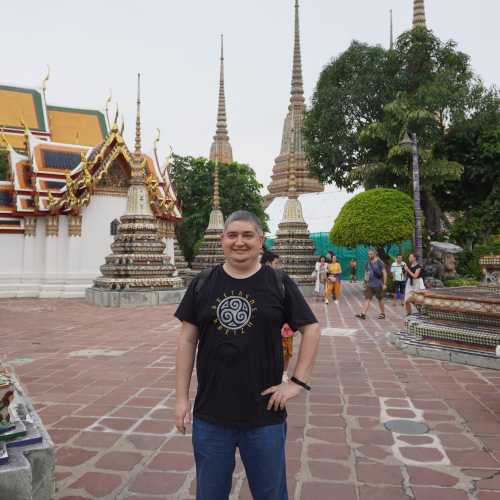Бангкок. Я в храмовом комплексе Ват Пхо. (29.10.2023)