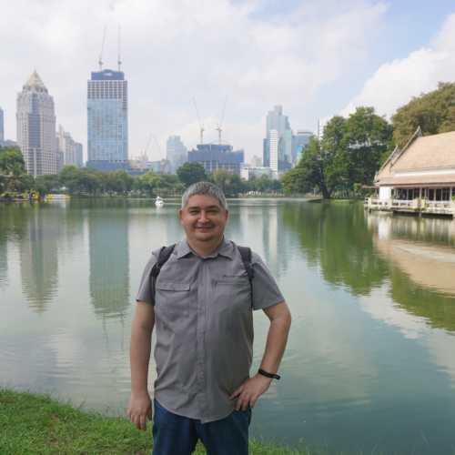 Бангкок. Я в парке Люмпини. (30.10.2023)