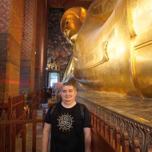 Бангкок. Храмовый комплекс Ват Пхо. Я в храме Лежащего Будды. (29.10.2023)