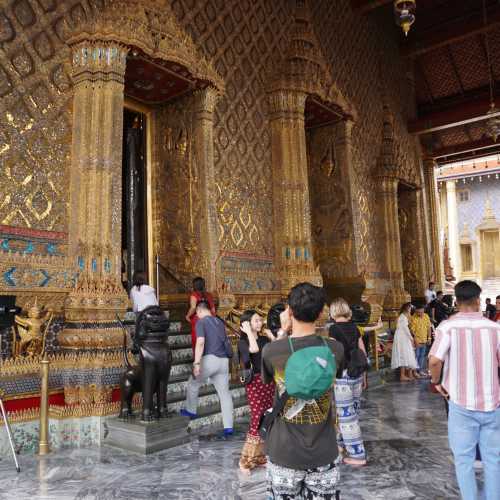 Бангкок. Храмовый комплекс Ват Пхракэу. Храм Изумрудного Будды. (29.10.2023)