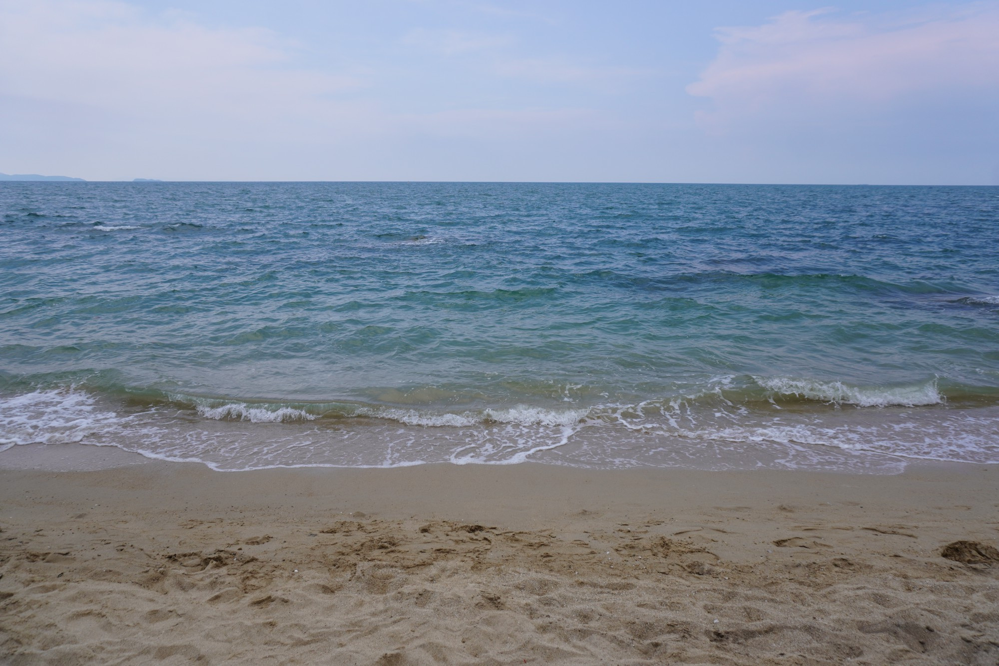 Паттайя. Пляж Вонгамат. (04.11.2023)