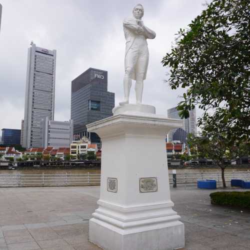 Сингапур. Памятник сэру Стэмфорду Раффлзу. (11.01.2024)
