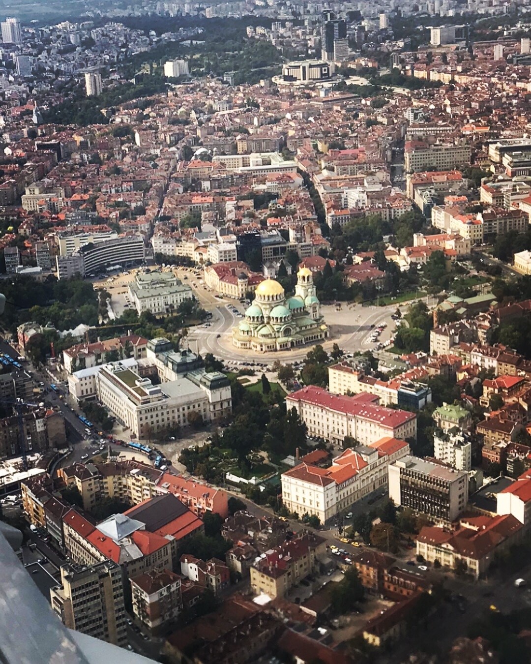 Вид с самолёта на город