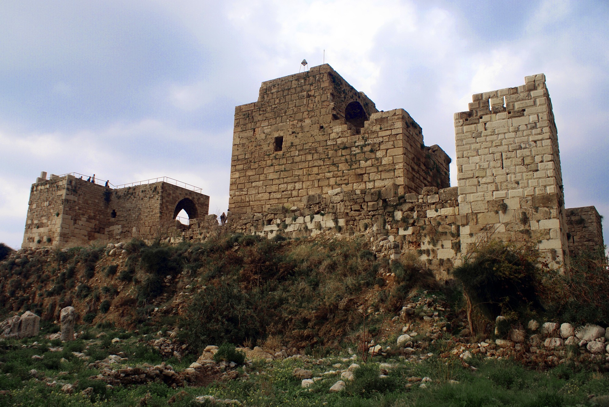 Ruins Of Crusaiders fortress. Byblos.<br/>
Руины замка крестоносцев. Библос.