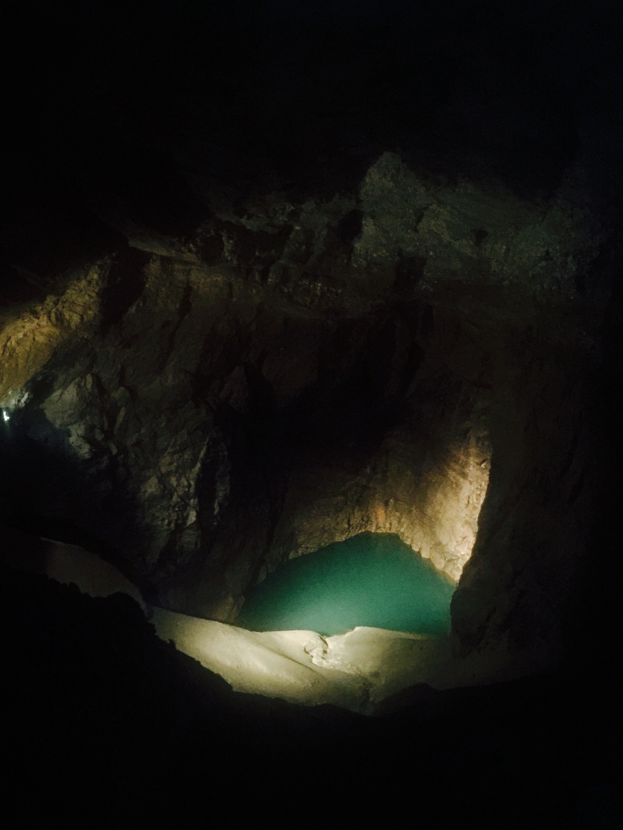 Очень красивые пещерные озера — мои самые яркие впечатления от пещер
