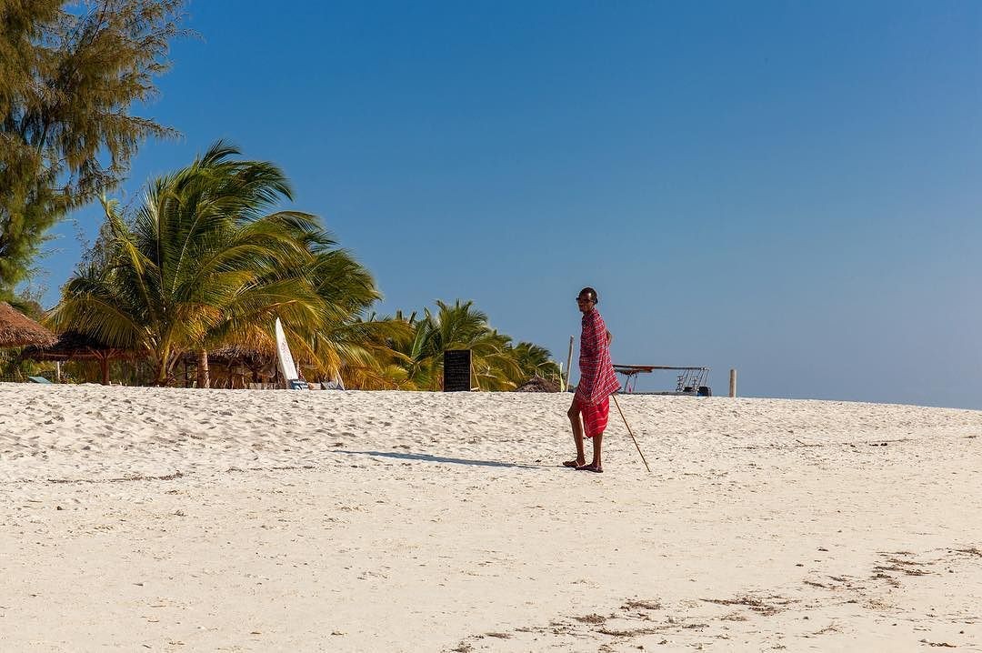 Один из смотрителей на пляжах… представитель местного племени Масаи zanzibar island ocean africa stonetown #африка #остров #занзибар