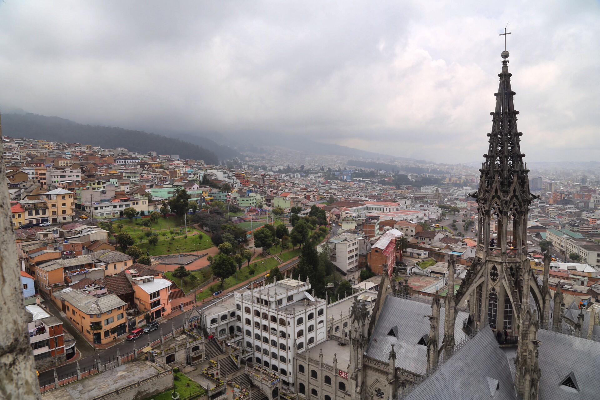 Крупнейшие города эквадора. Кито Эквадор. Эквадор Кито город. Кито Эквадор исторический центр. Фото Кито столицы Эквадора.