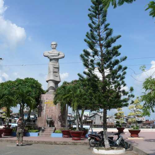 Thu Khoa Huan Monument, Вьетнам