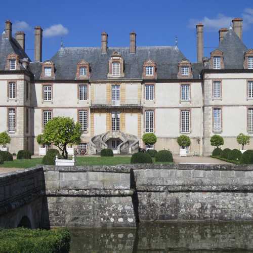 Замок Буррон, Франция
