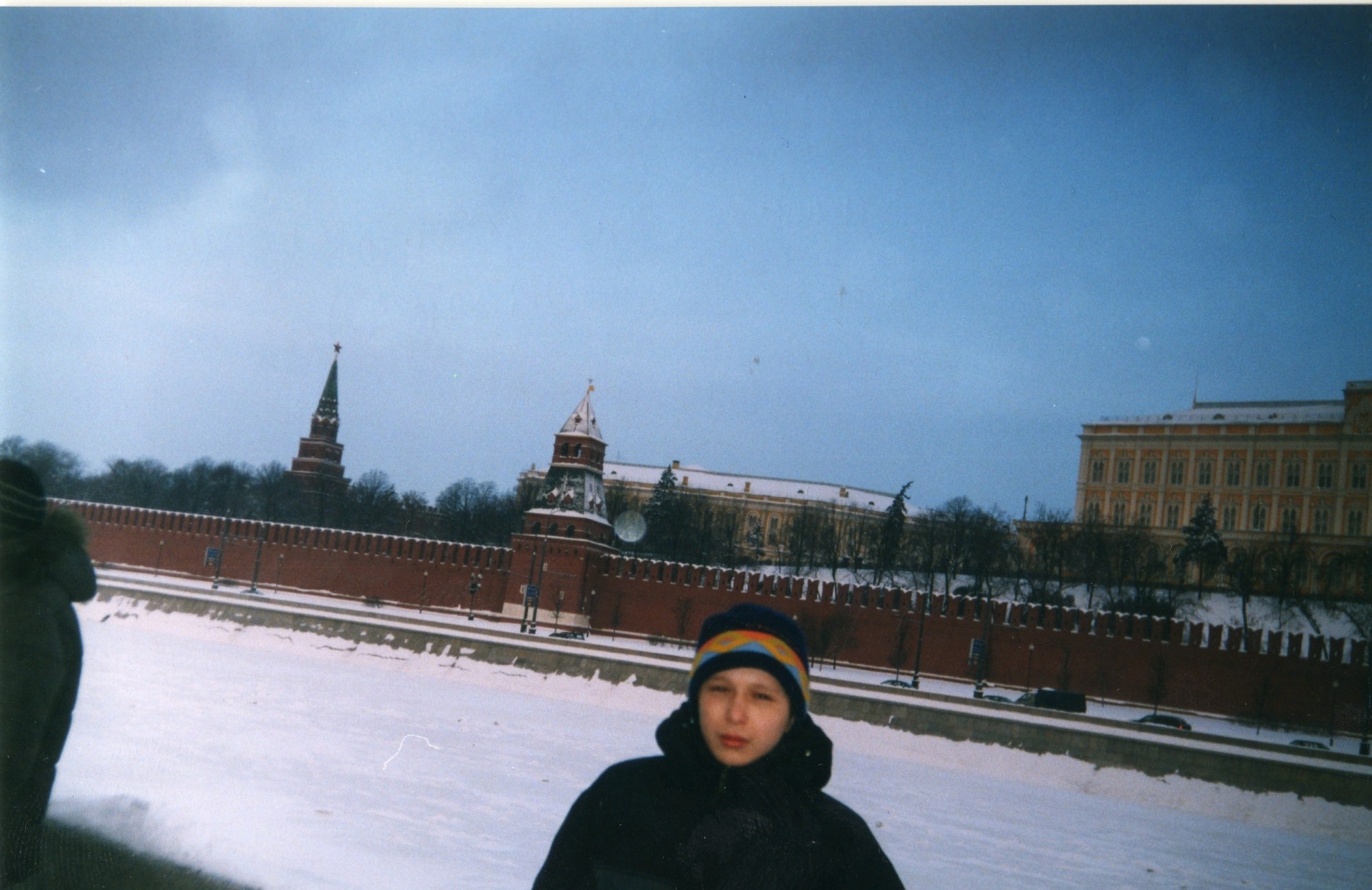 г. Москва. У стен Кремля. 2002 г.