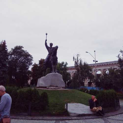 Monument to Hetman Sagaidachny photo