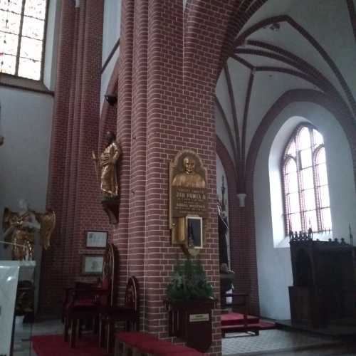 Соборная церковь Святых Петра и Павла, Польша