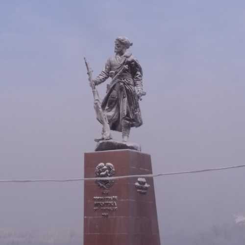 Набережная. Памятник основателю Иркутска, казаку Якову Похабову. Фото годичной давности…