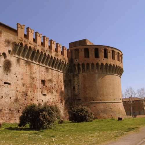 Замок Сфорца в Имоле, Италия