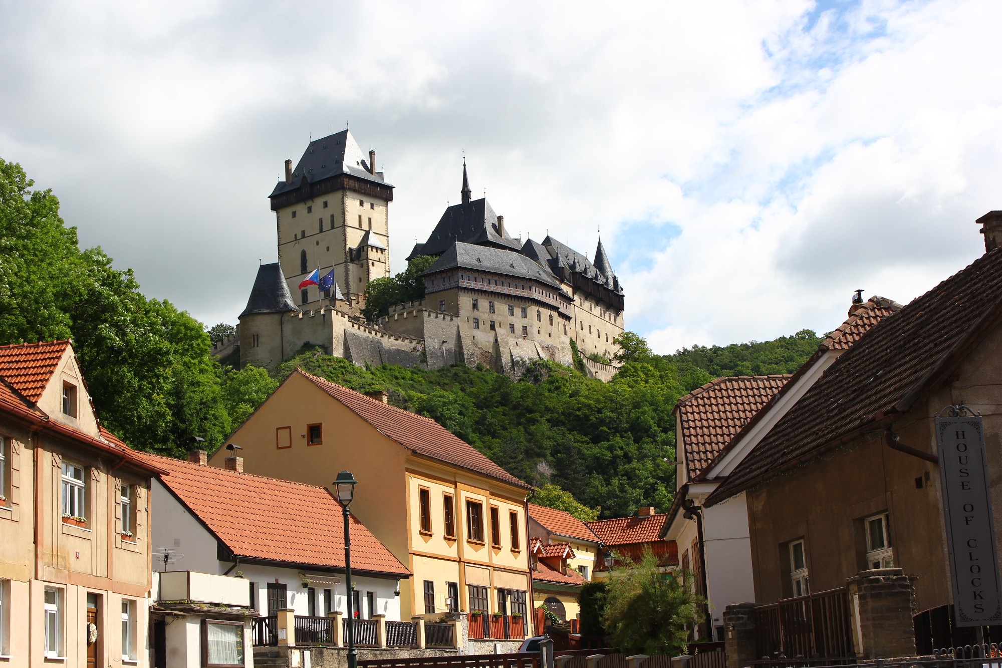 Замок и городок Карлштейн