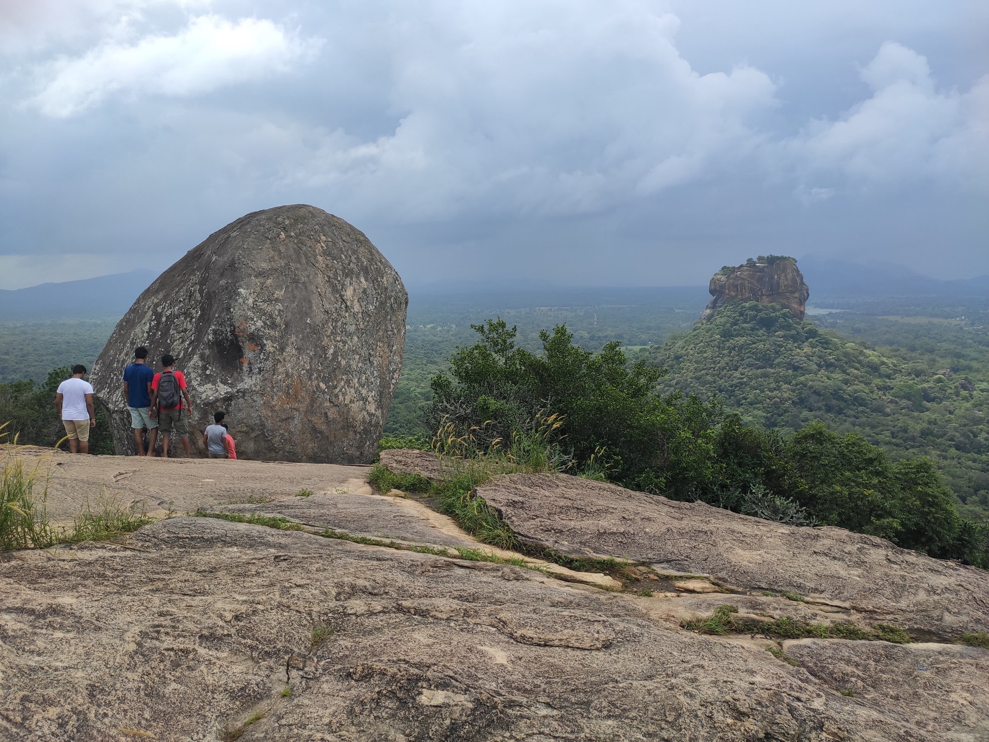 Гора Пидурангала, Sri Lanka