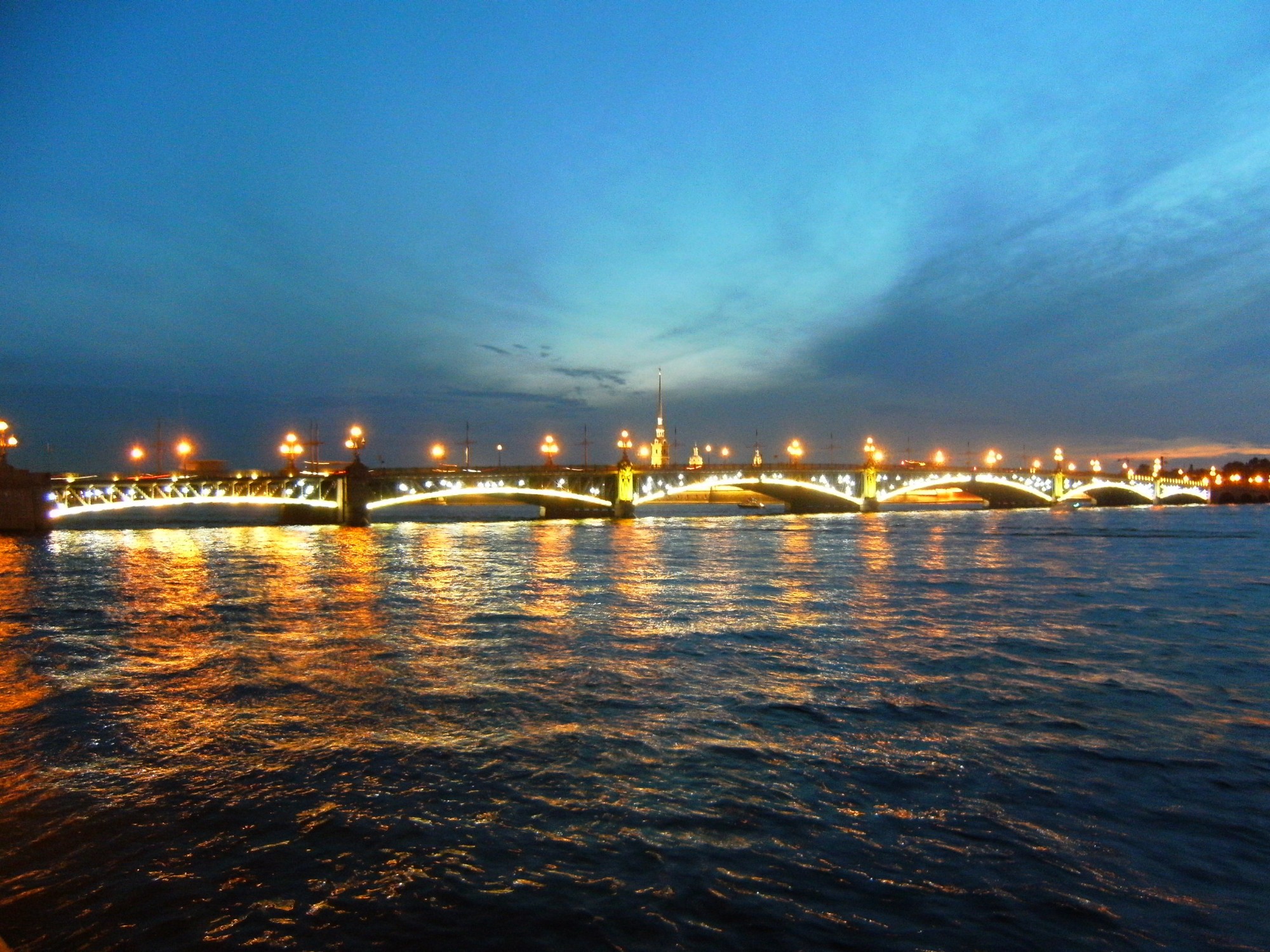 Дворцовый мост, Россия