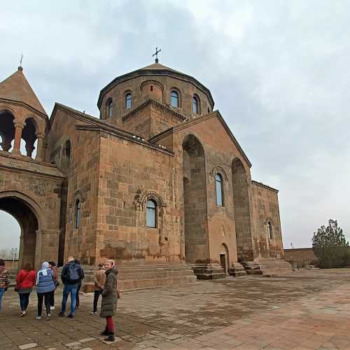 Церковь святой Рипсиме, Армения