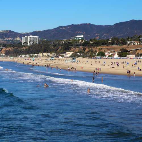 Santa Monica Beach, США