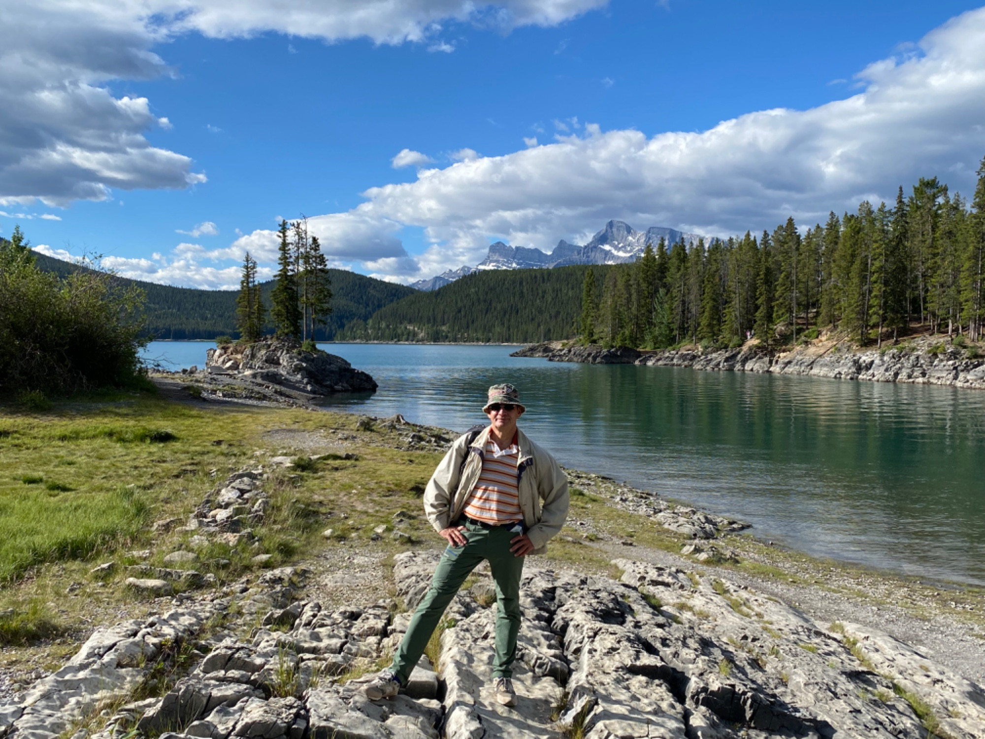 Lake Minnewanka, Канада