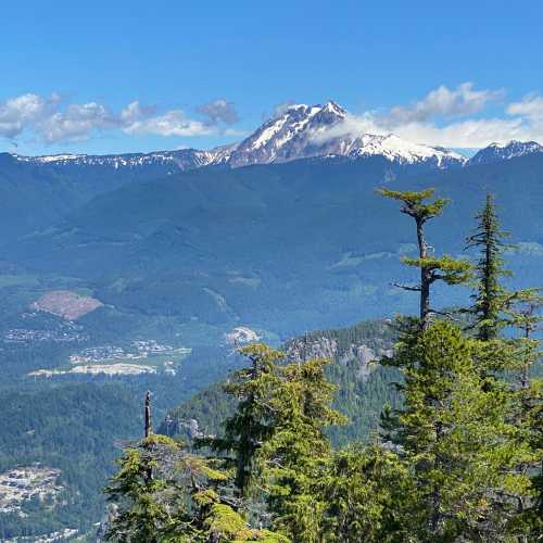 Squamish Valley Viewpoint