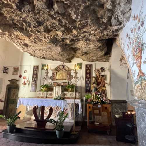 Церковь Мадонны в скале, Таормина, Италия