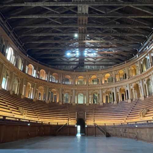 Театр Фарнезе в Парме, Italy