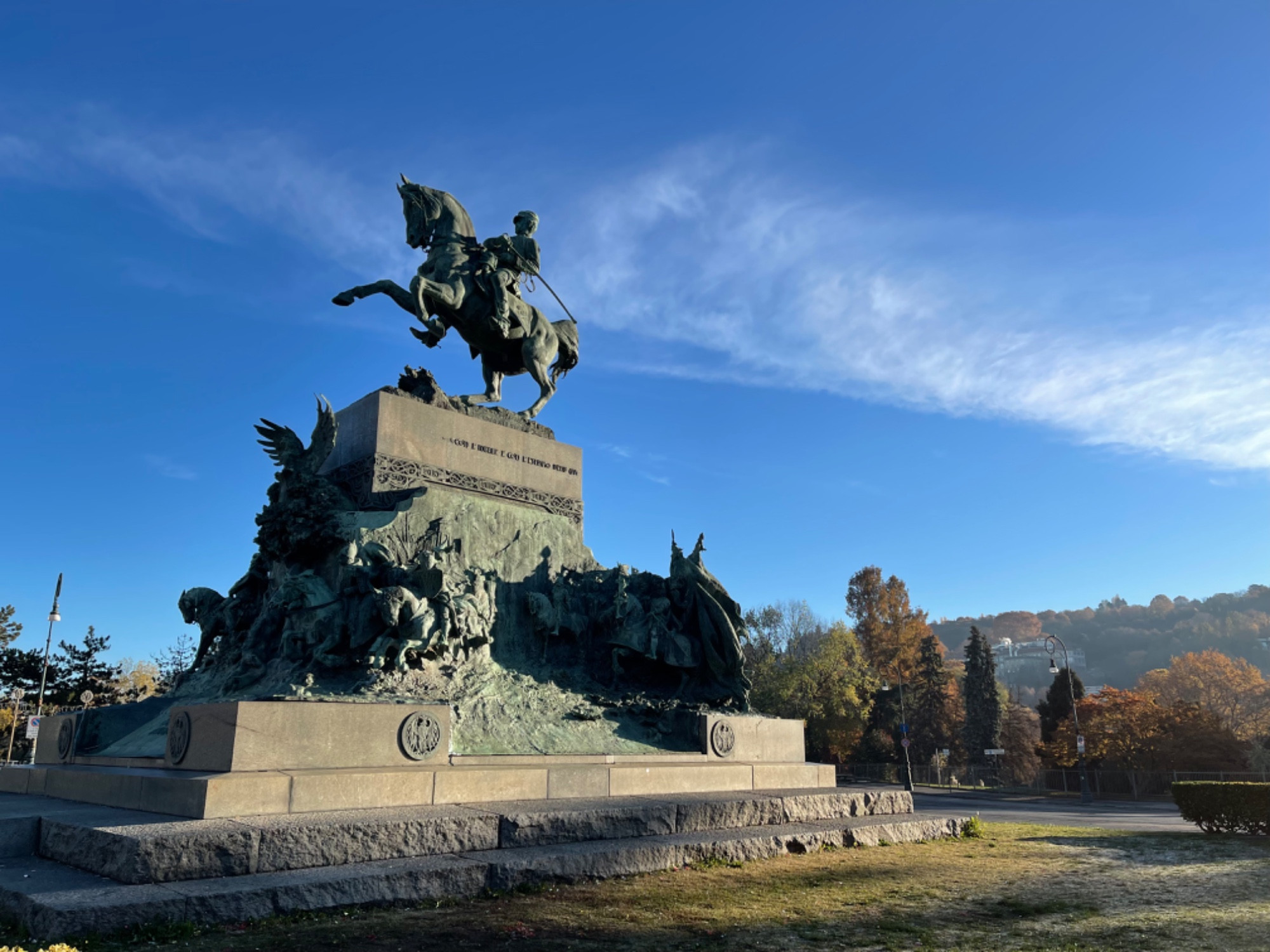 Памятник Амедео ди Савойя, Italy