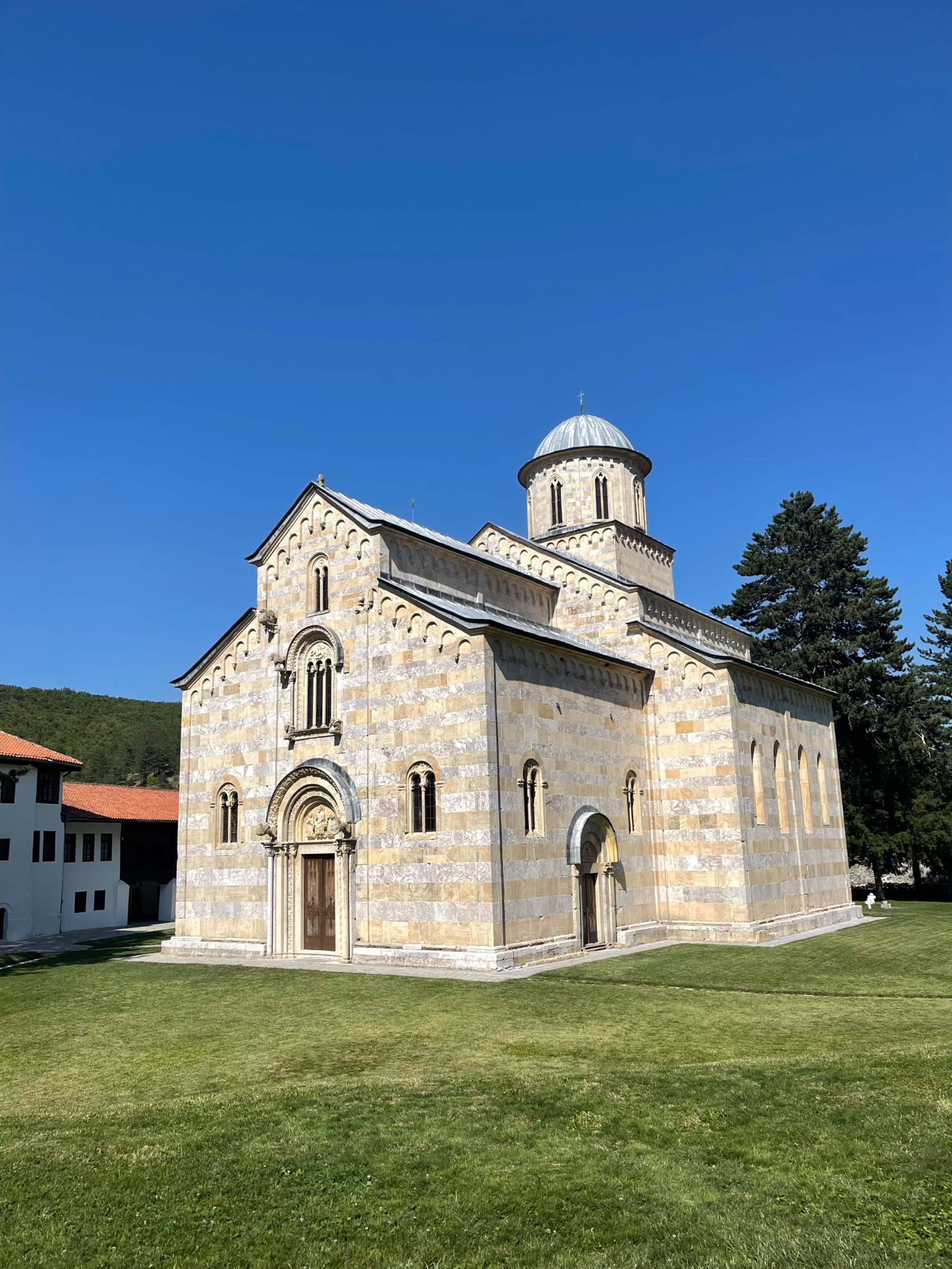 Visoki Dečani, Kosovo