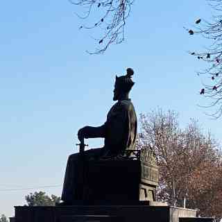 Amir Temur Statue