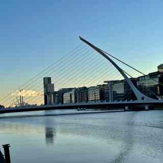 Samuel Becket Bridge photo